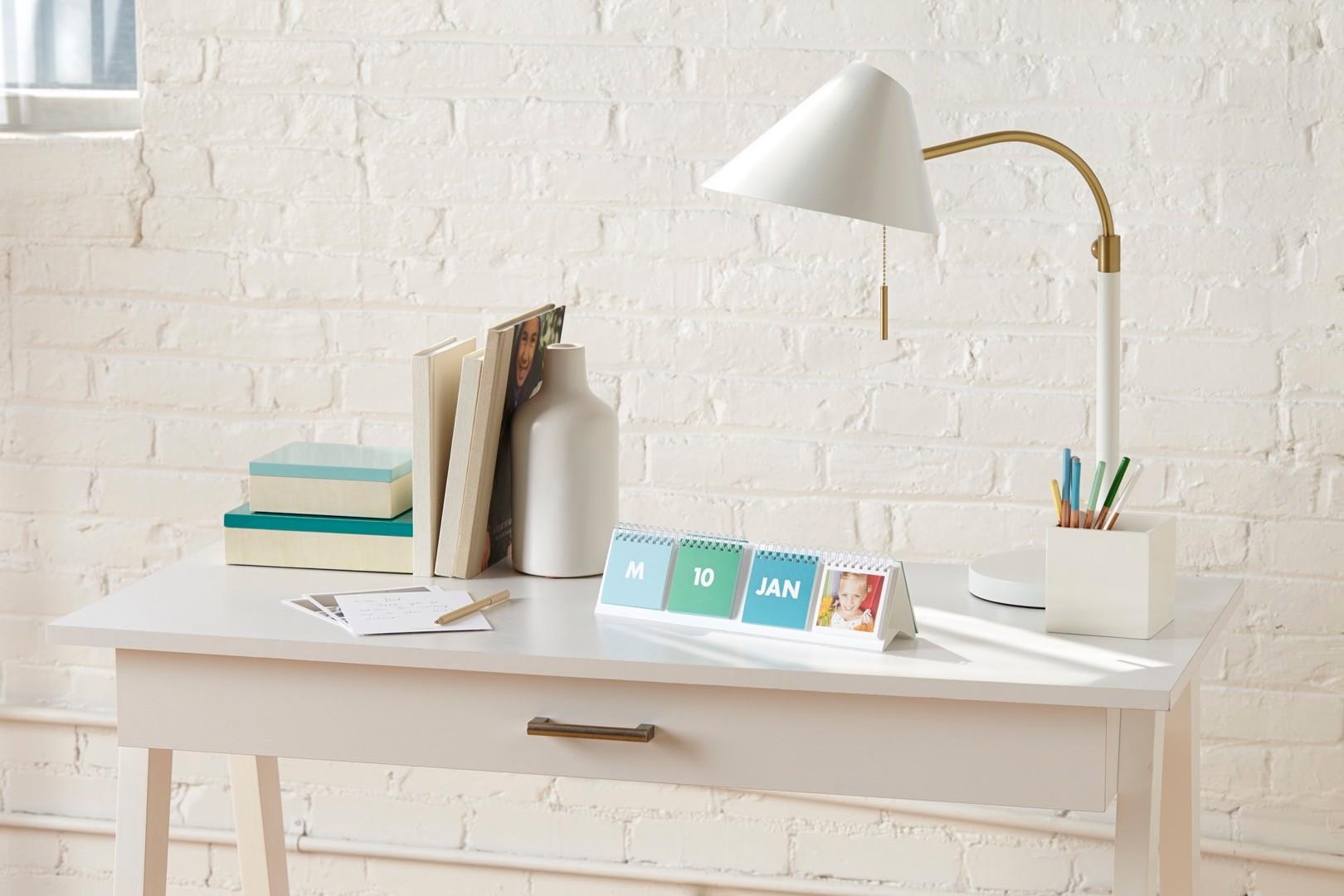 Featured Image_Desk